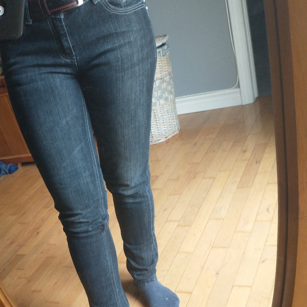 Jeans - Picture 1 of 8
